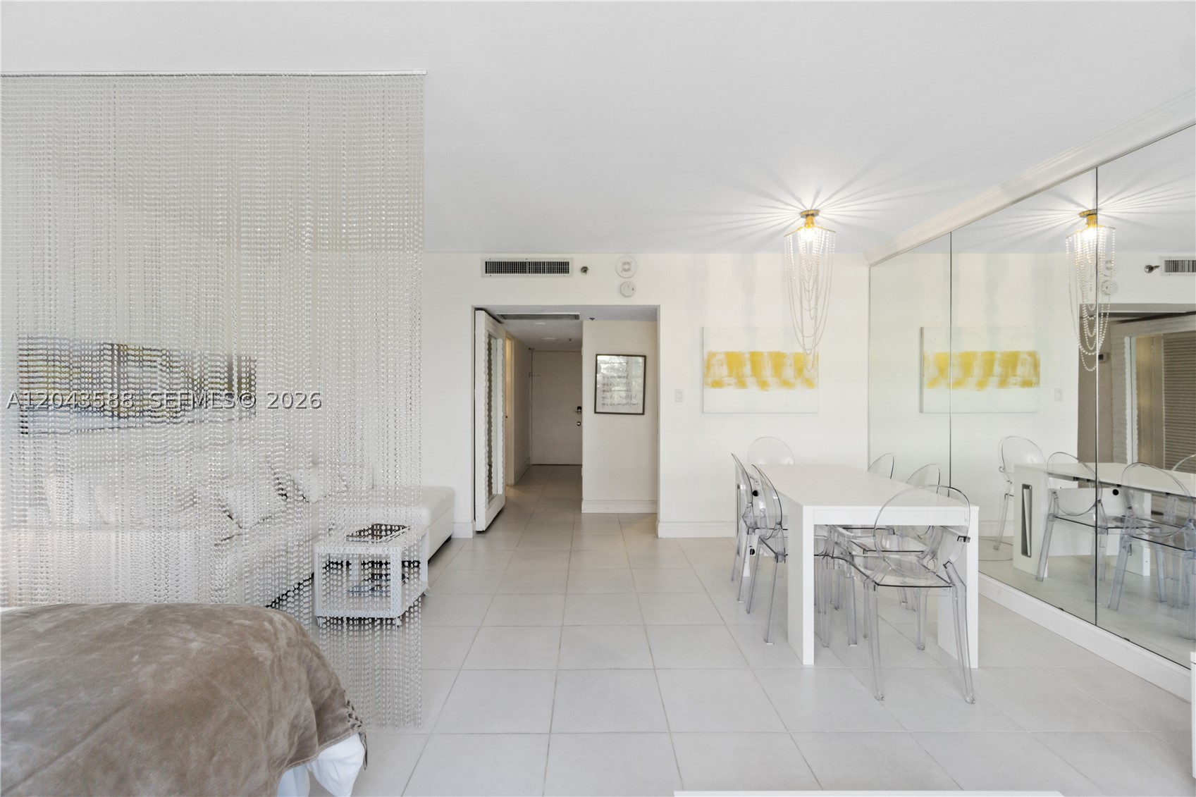 THE DECOPLAGE CONDO - Residential
