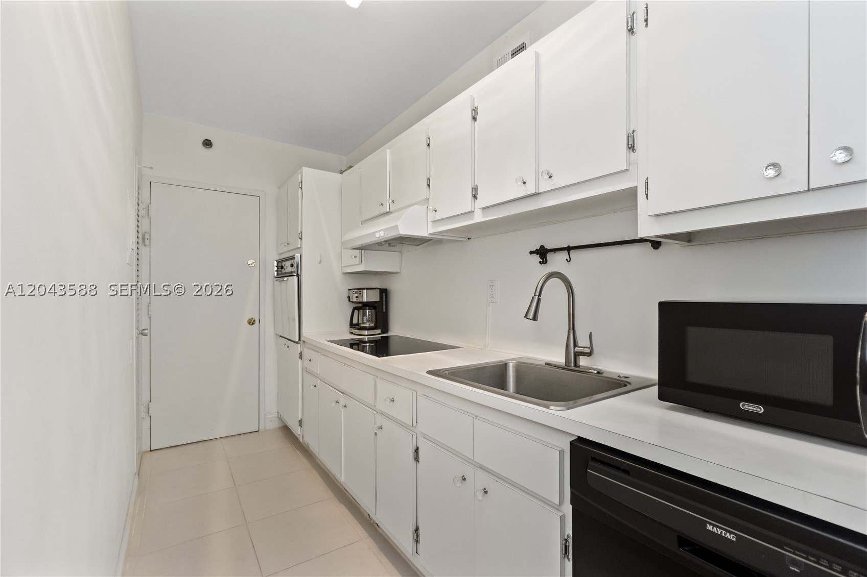 THE DECOPLAGE CONDO - Residential
