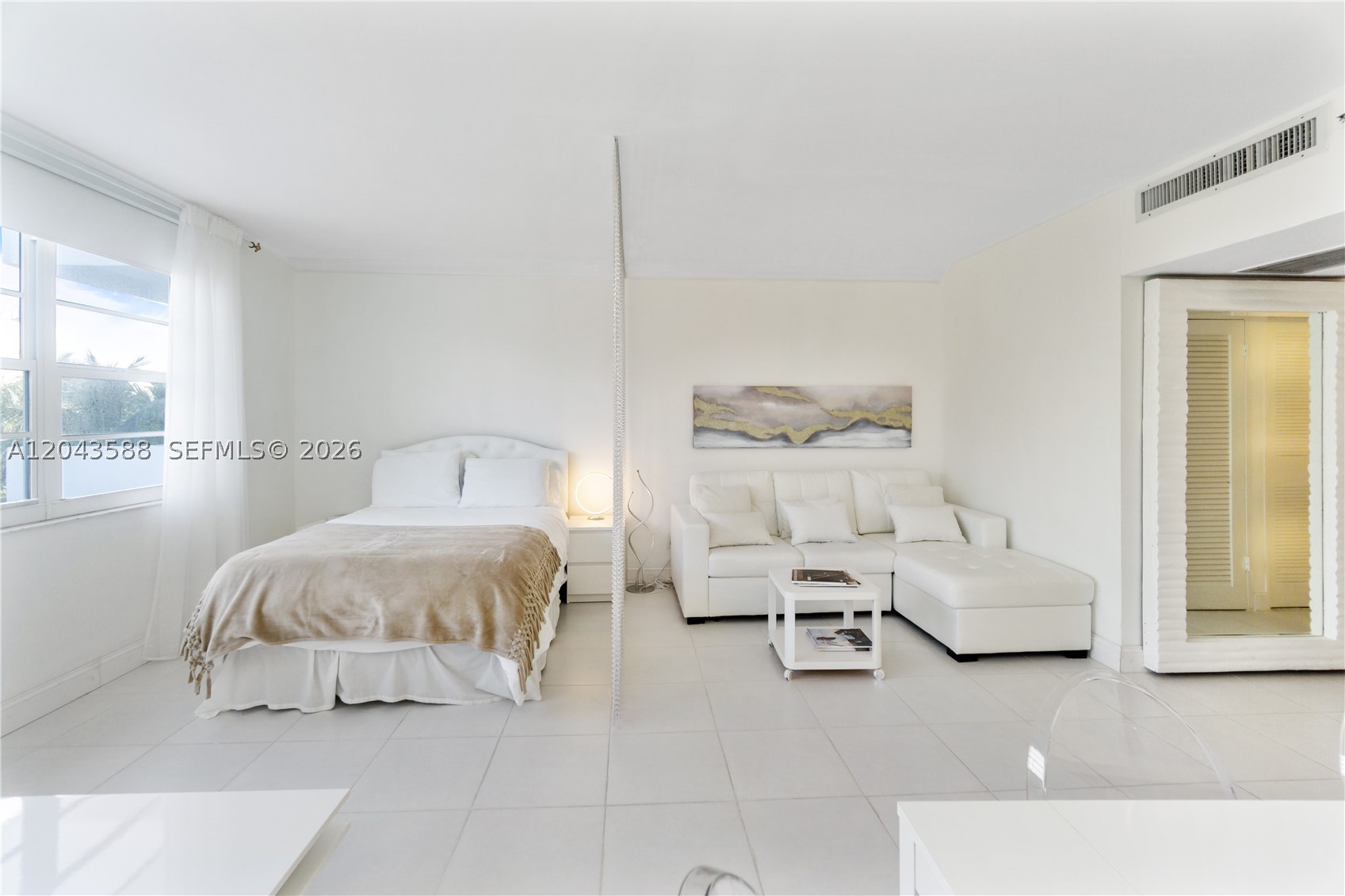 THE DECOPLAGE CONDO - Residential