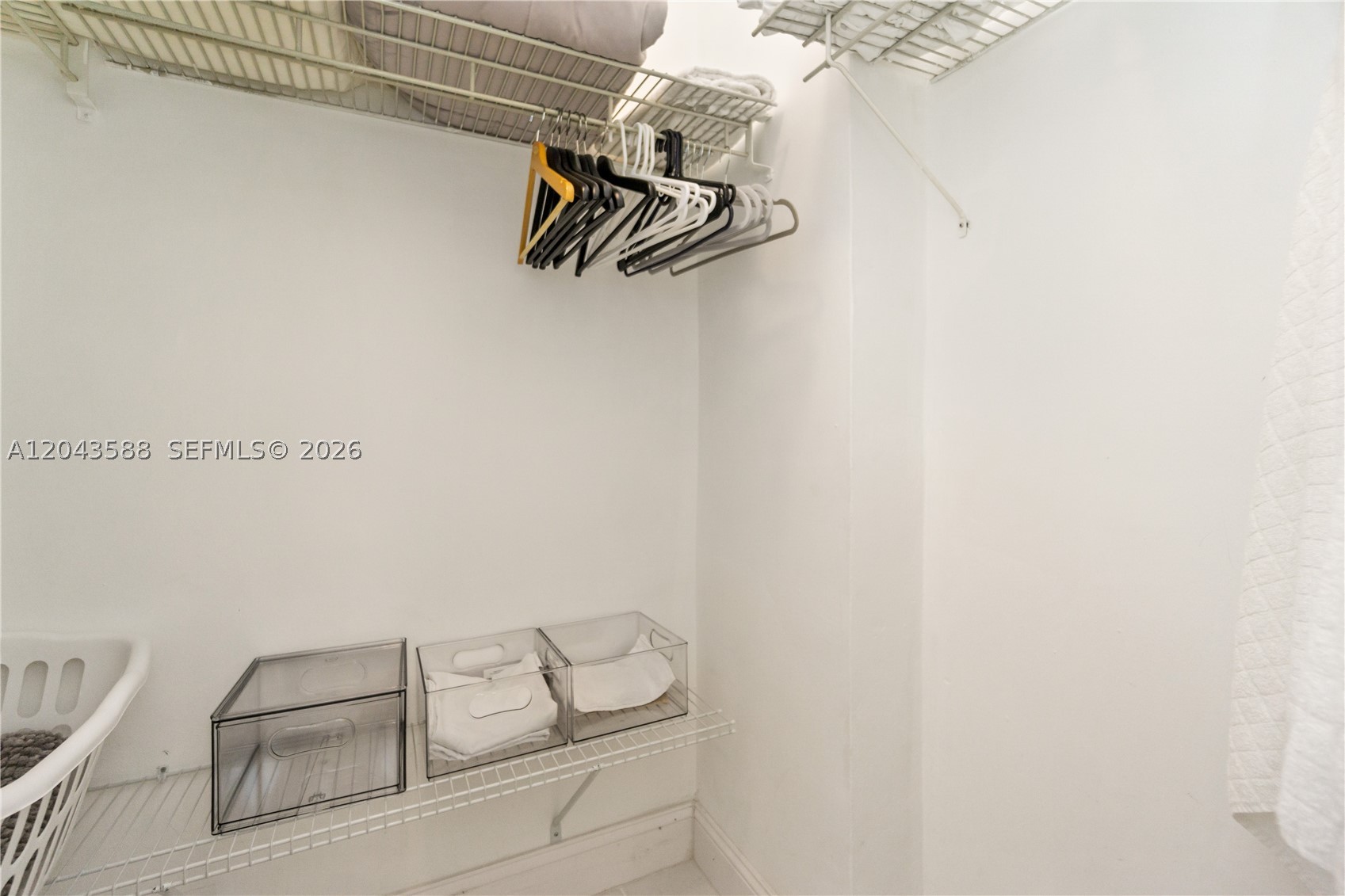 THE DECOPLAGE CONDO - Residential