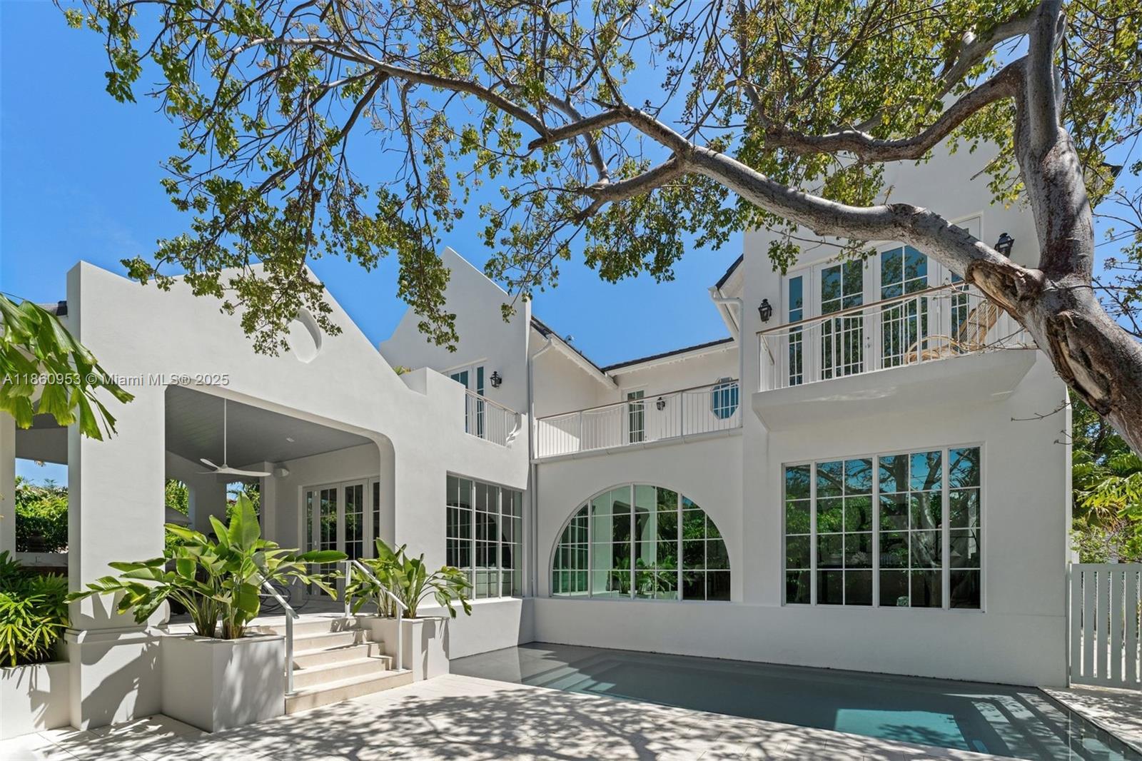 TROPICAL ISLE HOMES SUB 4 - Residential