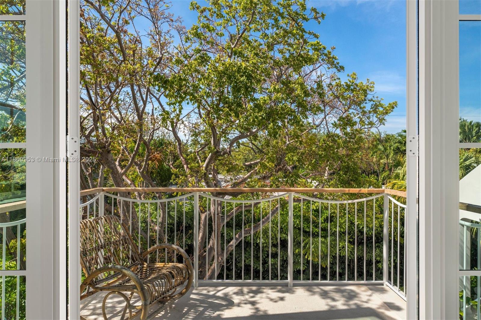 TROPICAL ISLE HOMES SUB 4 - Residential