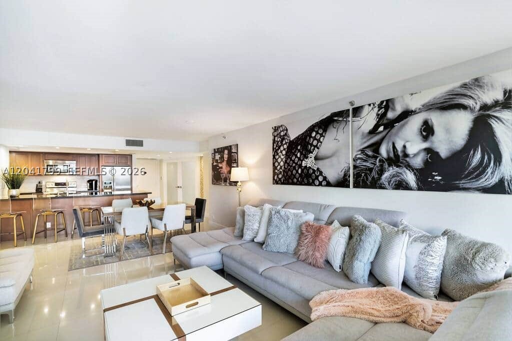 VENETIA CONDO - Residential