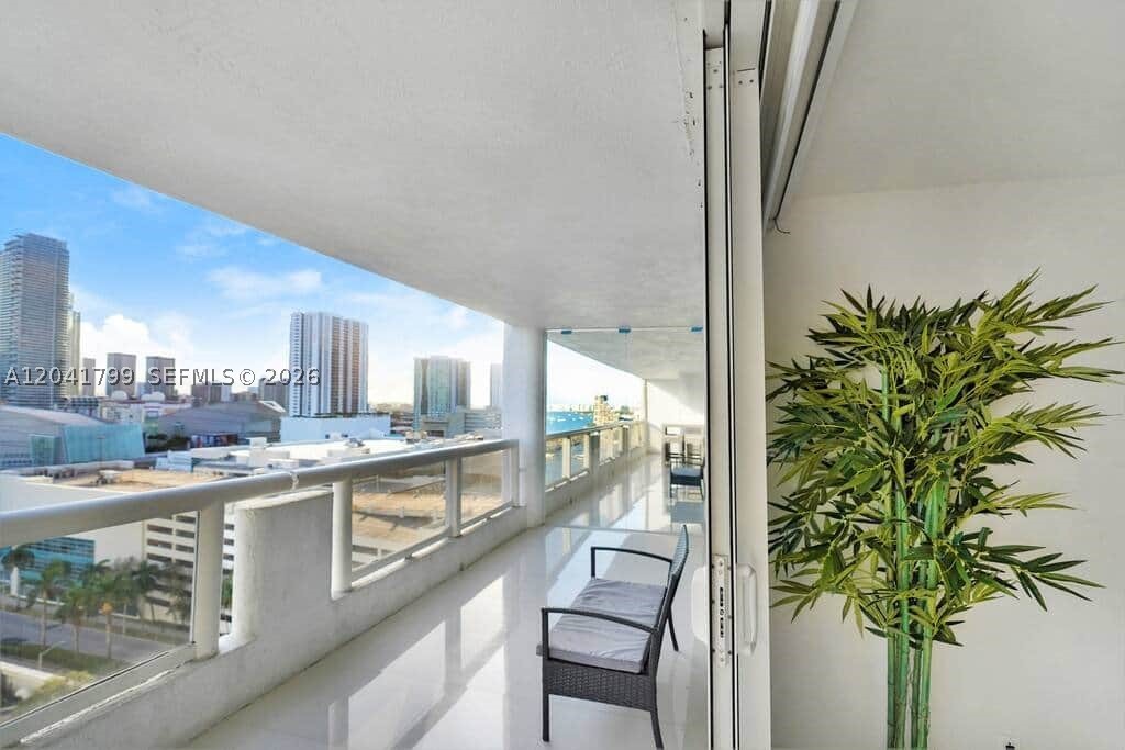 VENETIA CONDO - Residential
