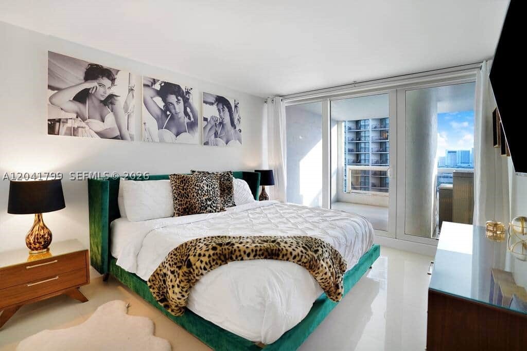 VENETIA CONDO - Residential