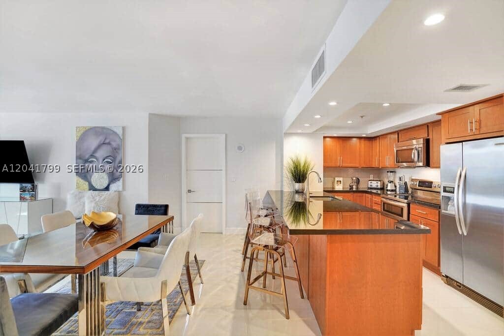 VENETIA CONDO - Residential