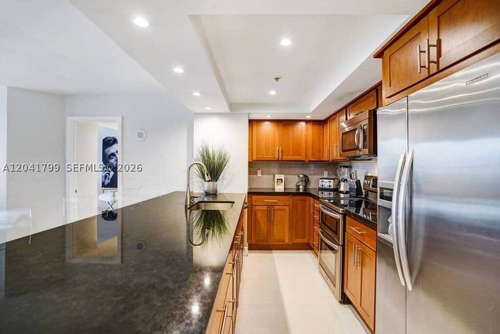 VENETIA CONDO - Residential