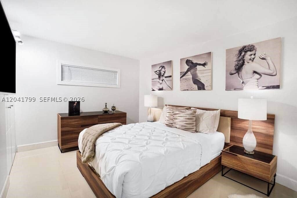 VENETIA CONDO - Residential