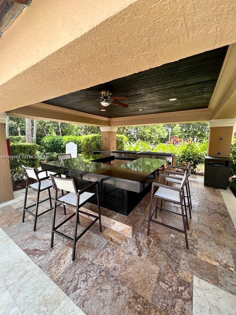THE YACHT CLUB AT AVENTUR - Residential