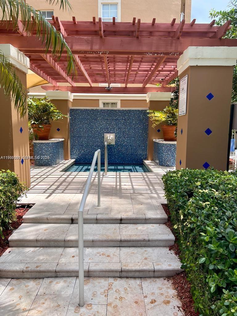 THE YACHT CLUB AT AVENTUR - Residential