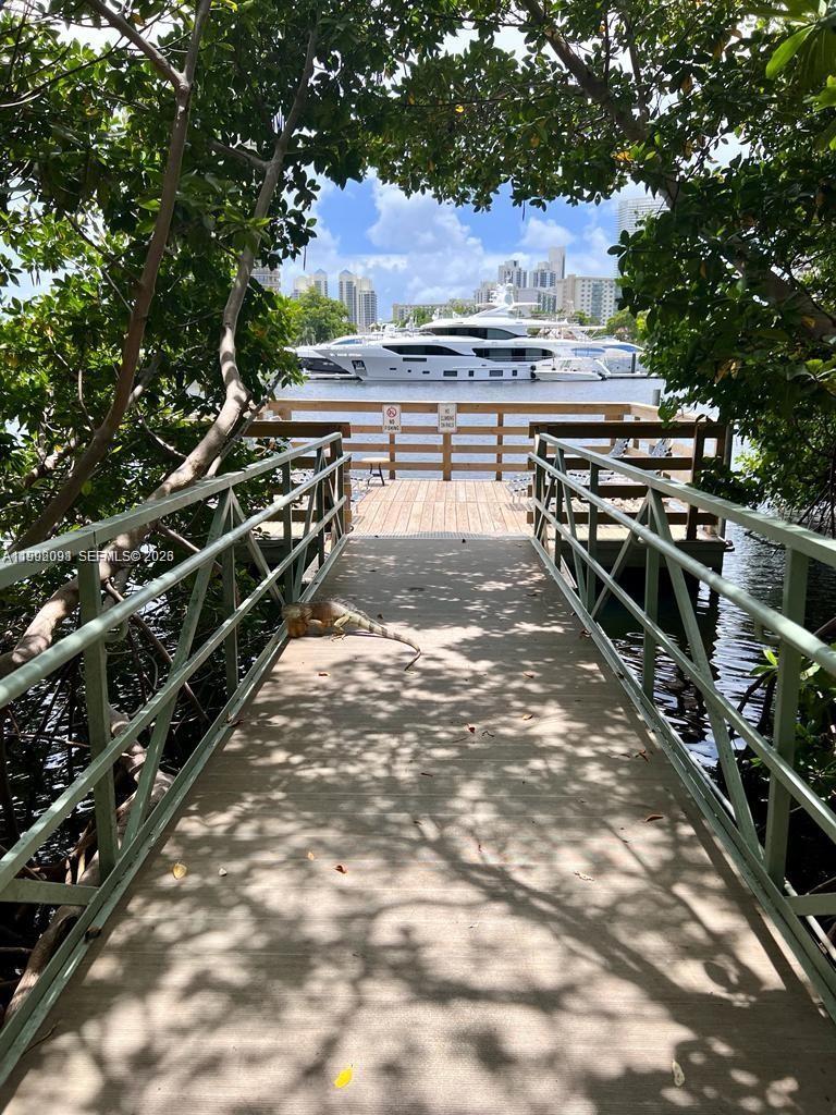 THE YACHT CLUB AT AVENTUR - Residential