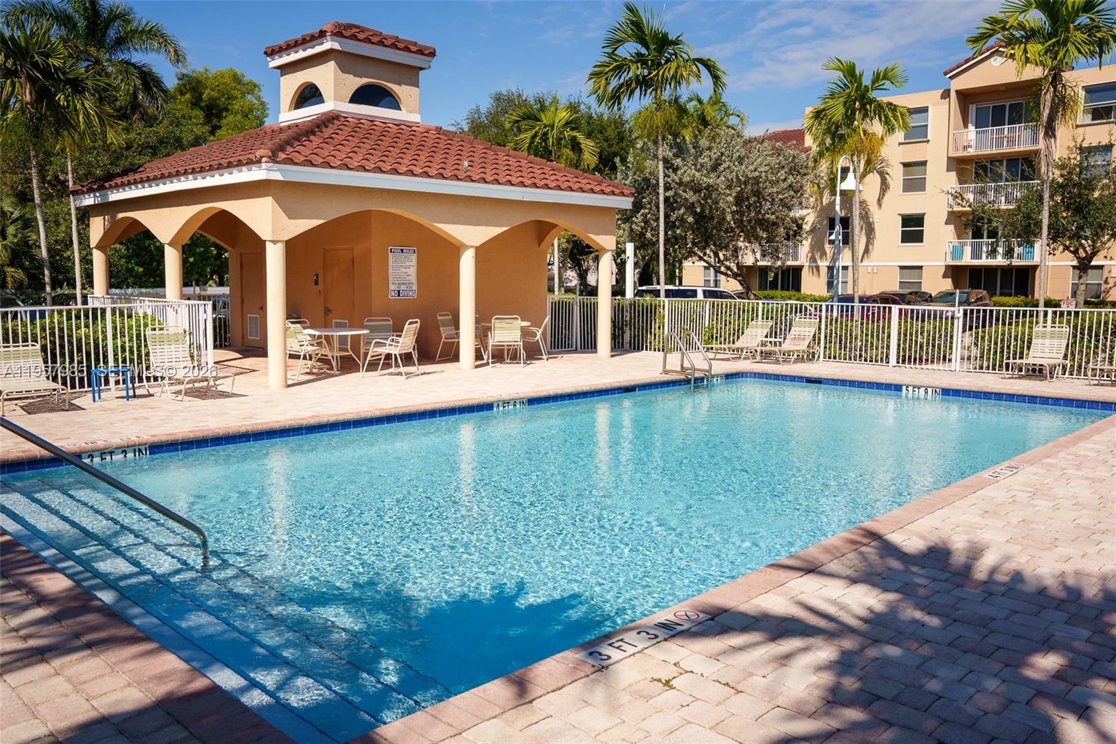 Sheridan Beach Club - Residential