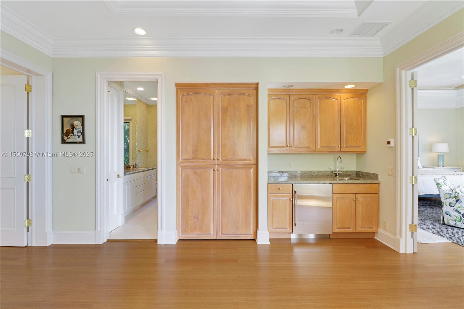 INDIAN HILLS - Residential