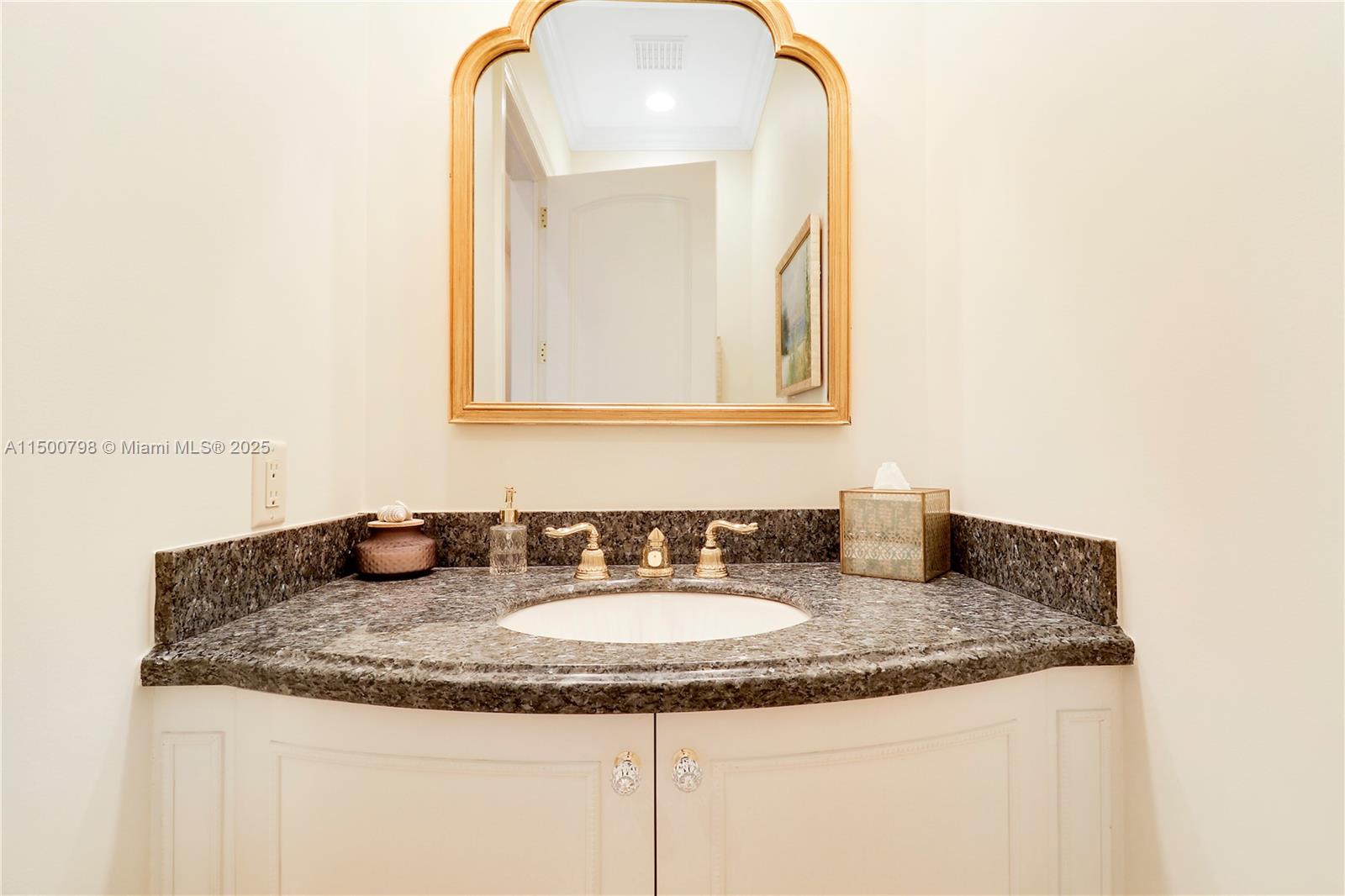 INDIAN HILLS - Residential