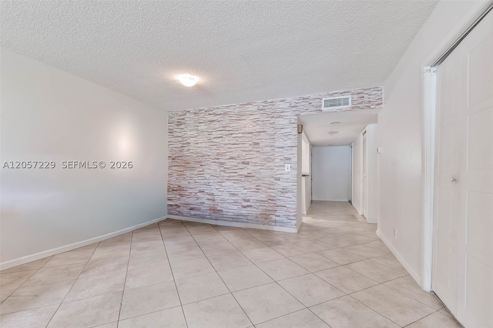 RACQUET CLUB APARTMENTS A - Residential