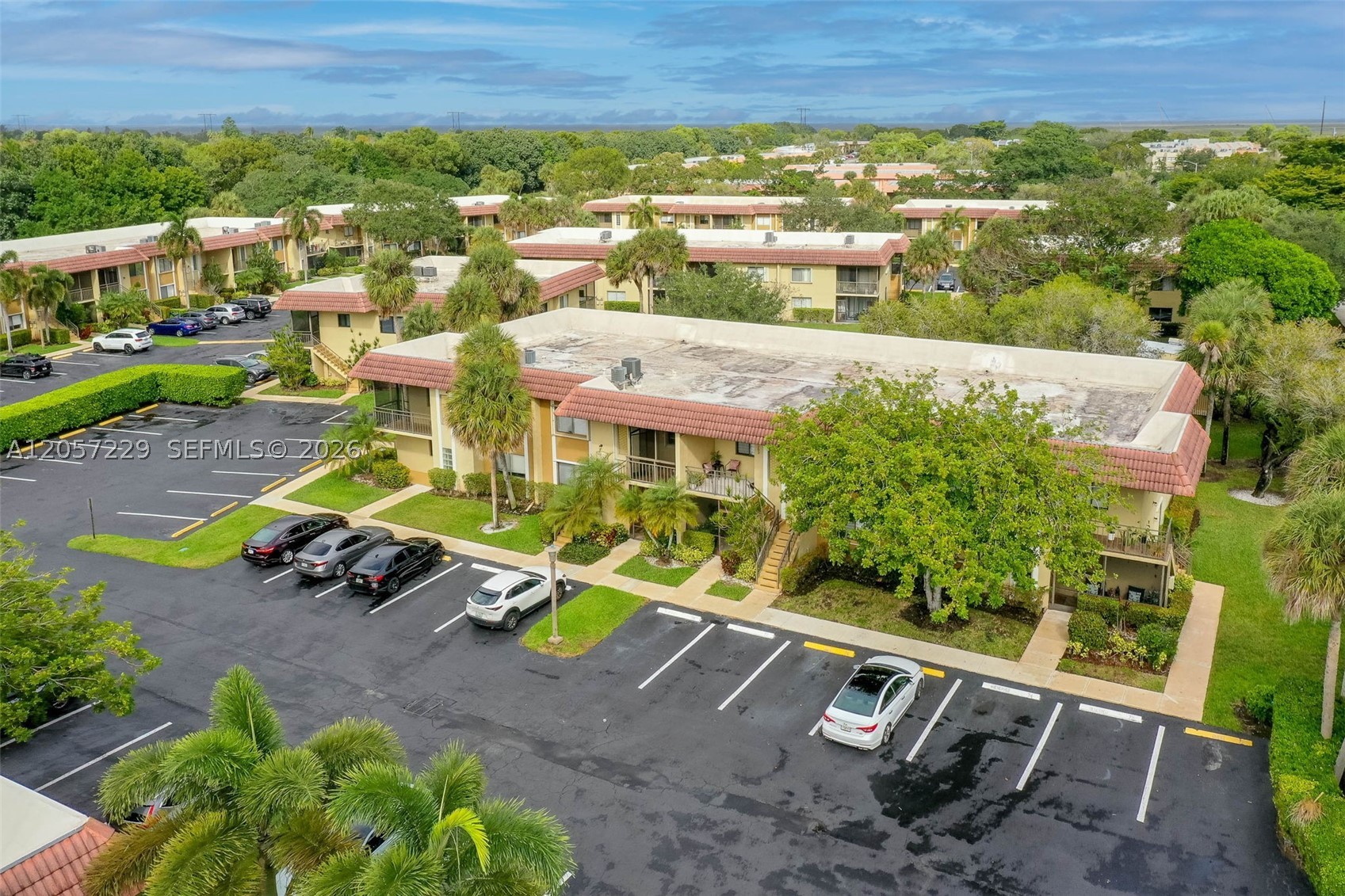 RACQUET CLUB APARTMENTS A - Residential