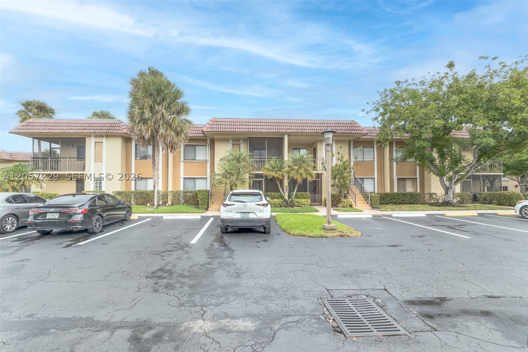 RACQUET CLUB APARTMENTS A - Residential