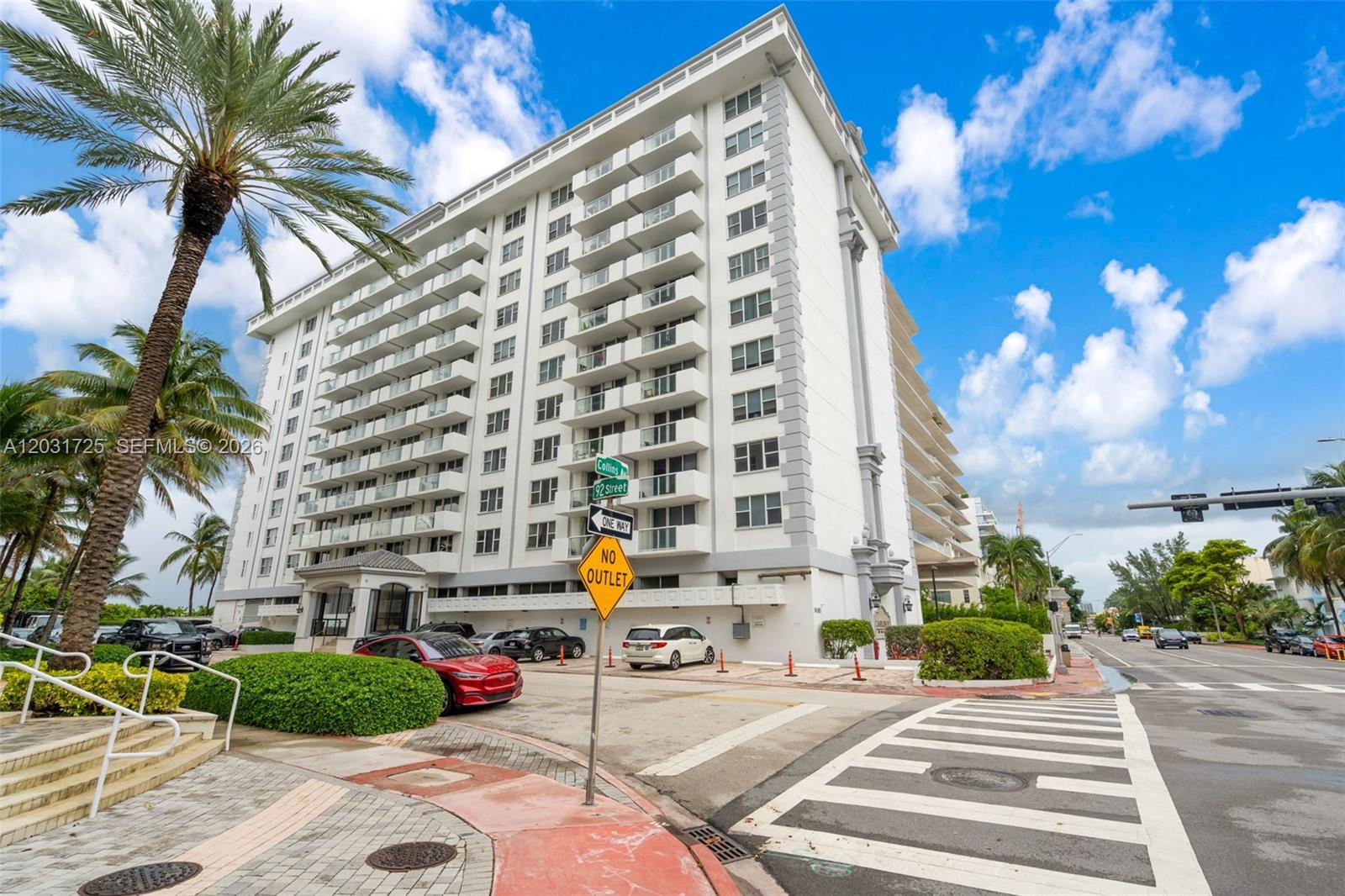 CARLISLE ON THE OCEAN CON - Residential Lease