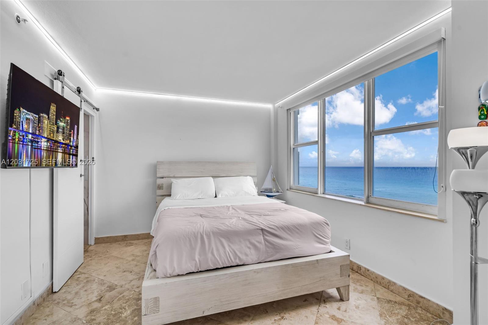 CARLISLE ON THE OCEAN CON - Residential Lease