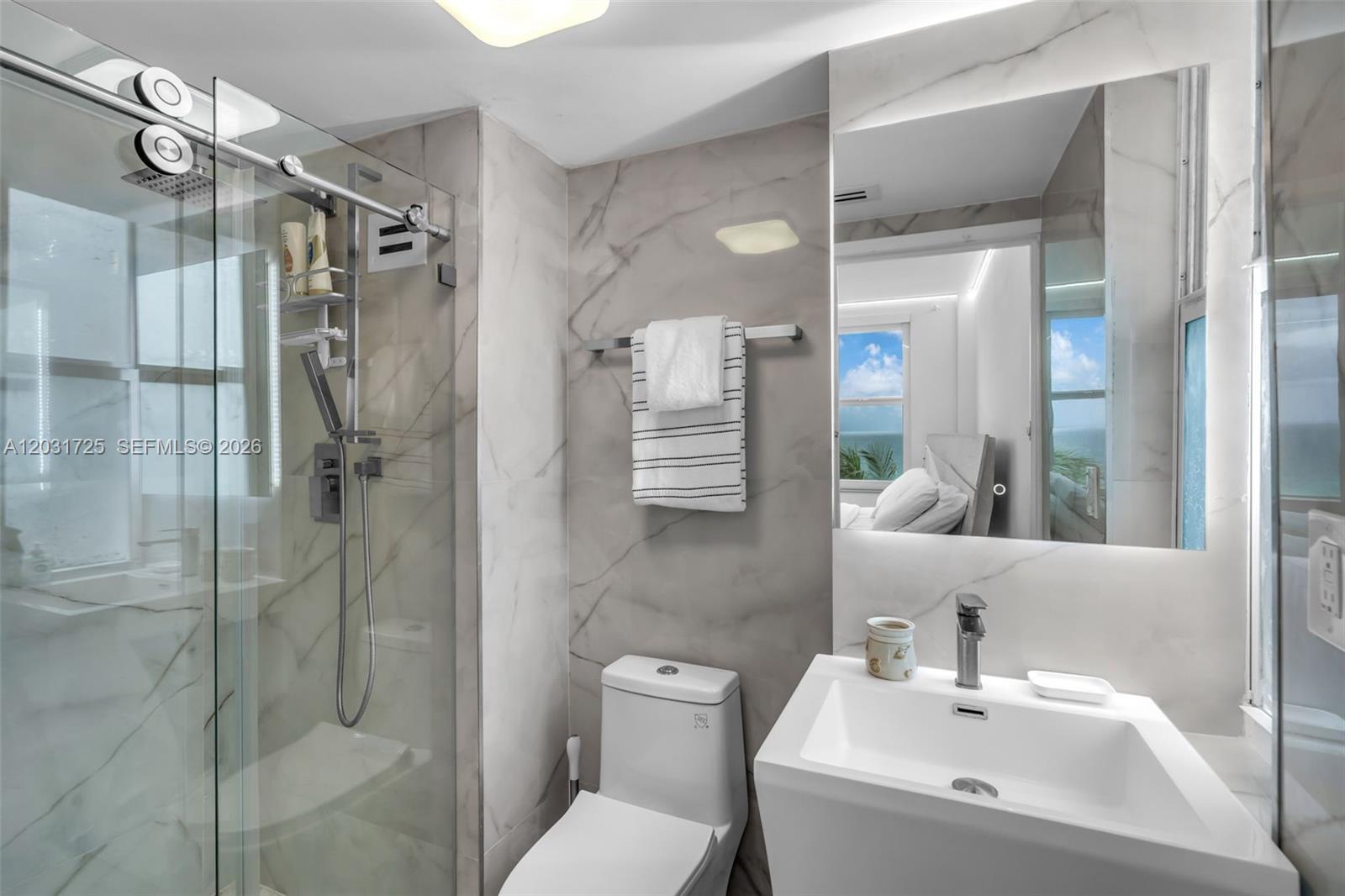 CARLISLE ON THE OCEAN CON - Residential Lease