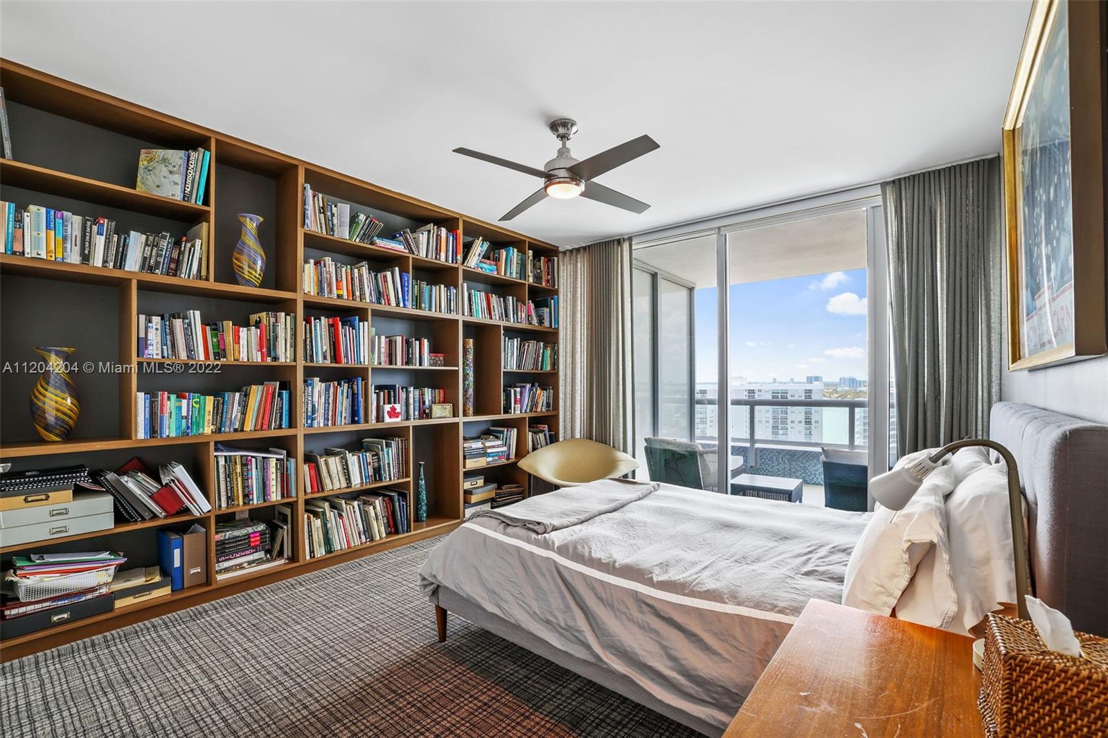 CARILLON CONDO SOUTH - Residential
