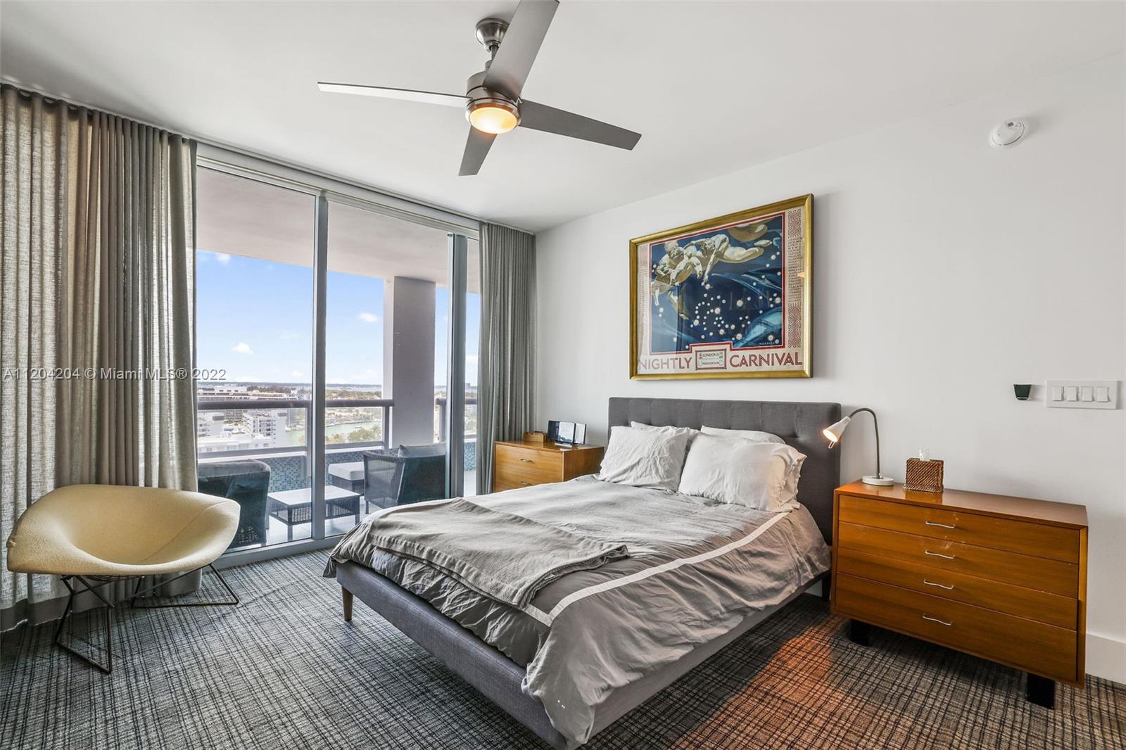 CARILLON CONDO SOUTH - Residential