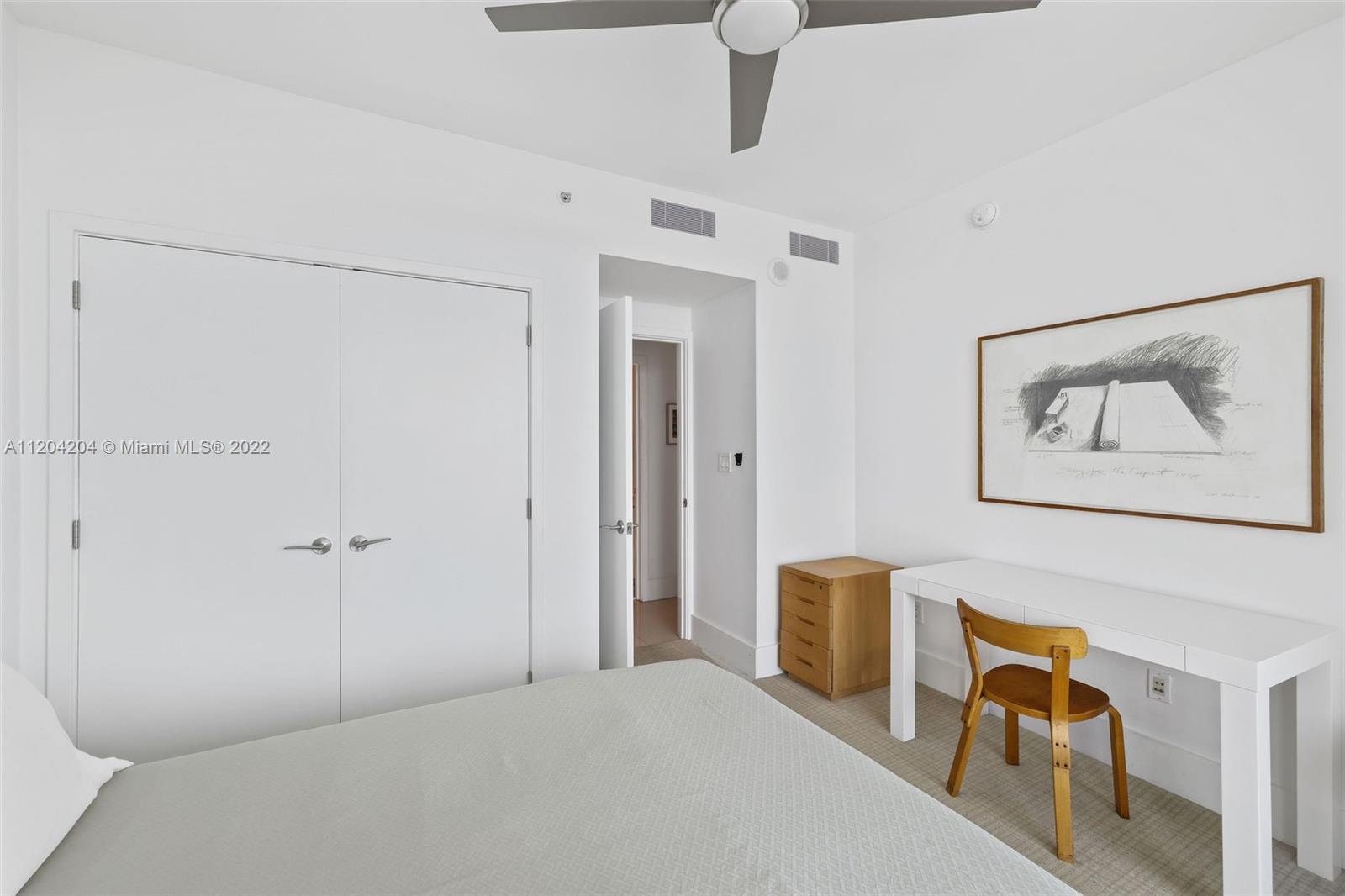 CARILLON CONDO SOUTH - Residential