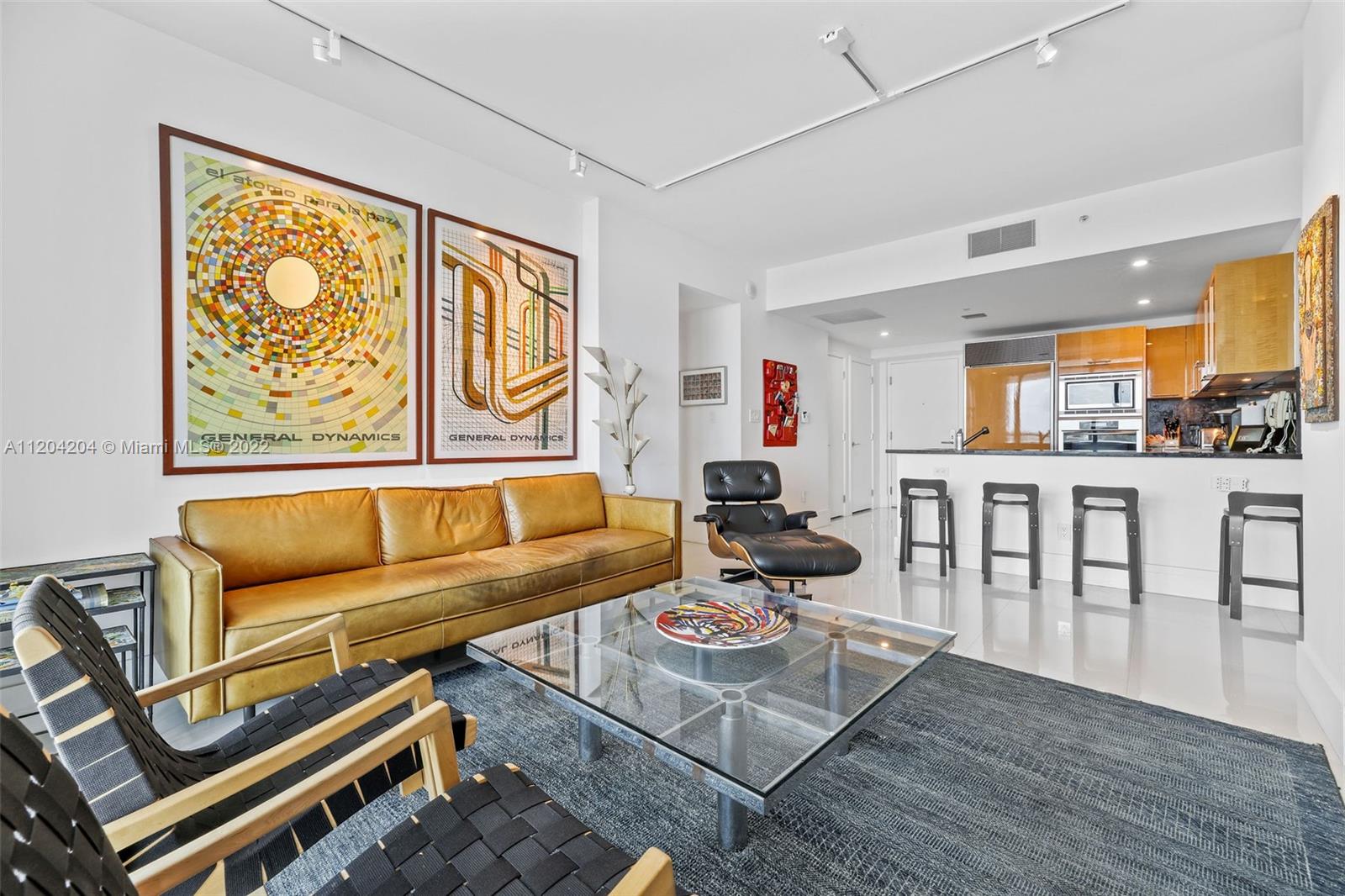 CARILLON CONDO SOUTH - Residential