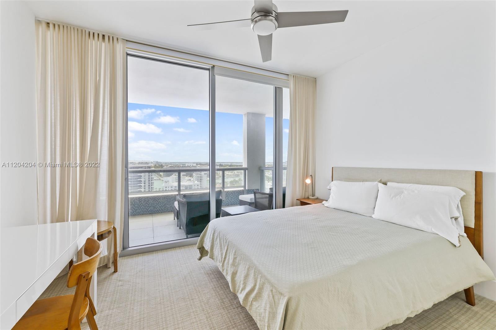 CARILLON CONDO SOUTH - Residential