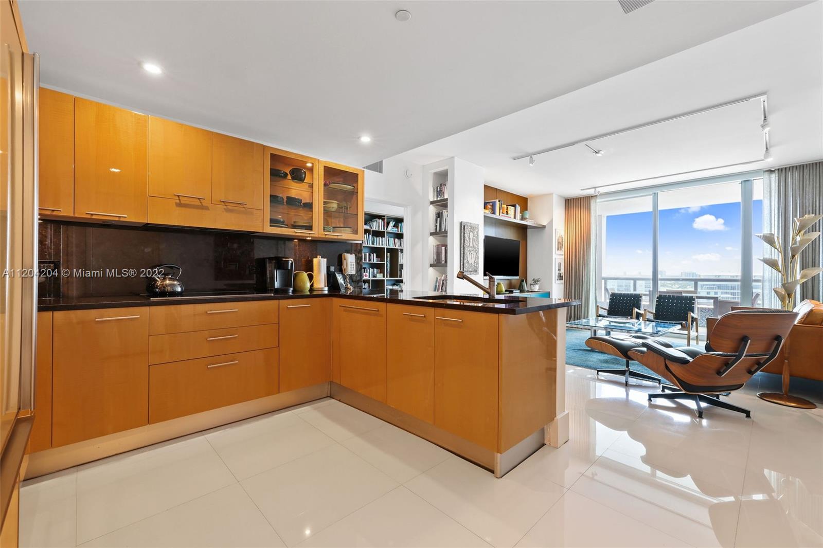 CARILLON CONDO SOUTH - Residential