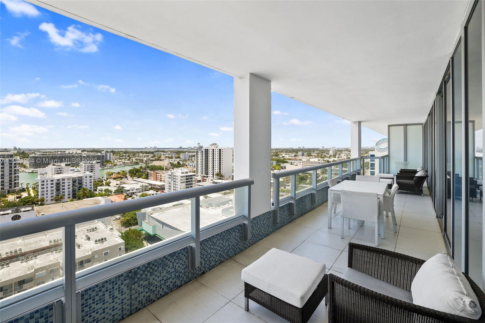 CARILLON CONDO SOUTH - Residential