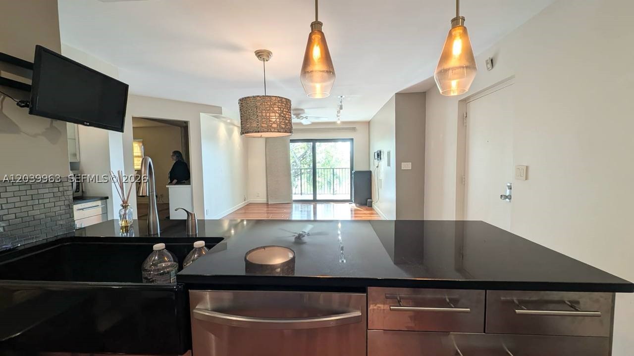 RIVER REACH CONDOMINIUM I - Residential