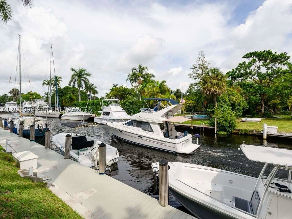 RIVER REACH CONDOMINIUM I - Residential