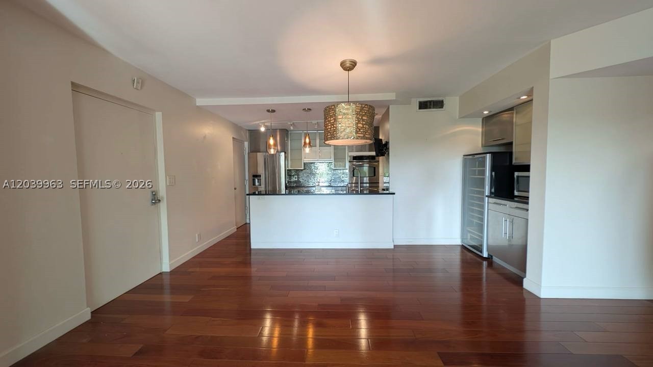RIVER REACH CONDOMINIUM I - Residential
