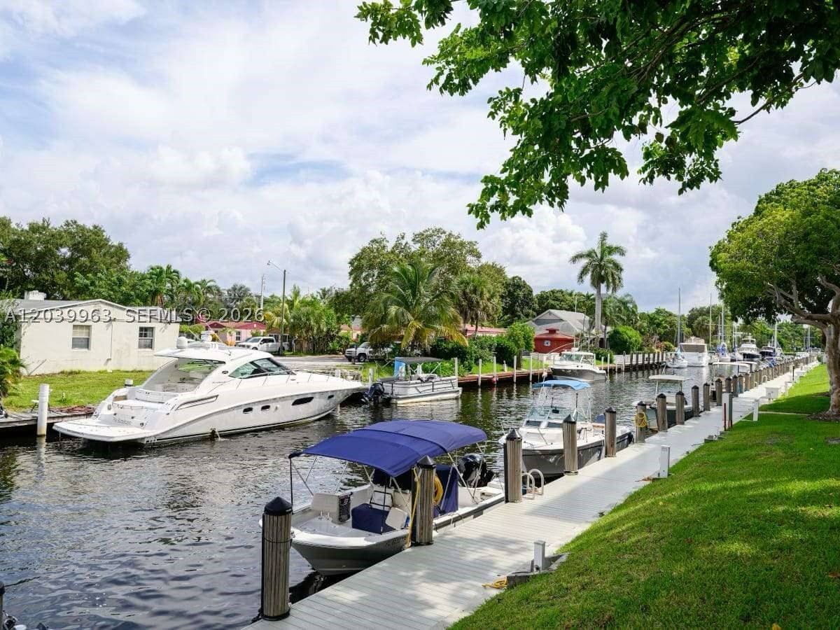 RIVER REACH CONDOMINIUM I - Residential