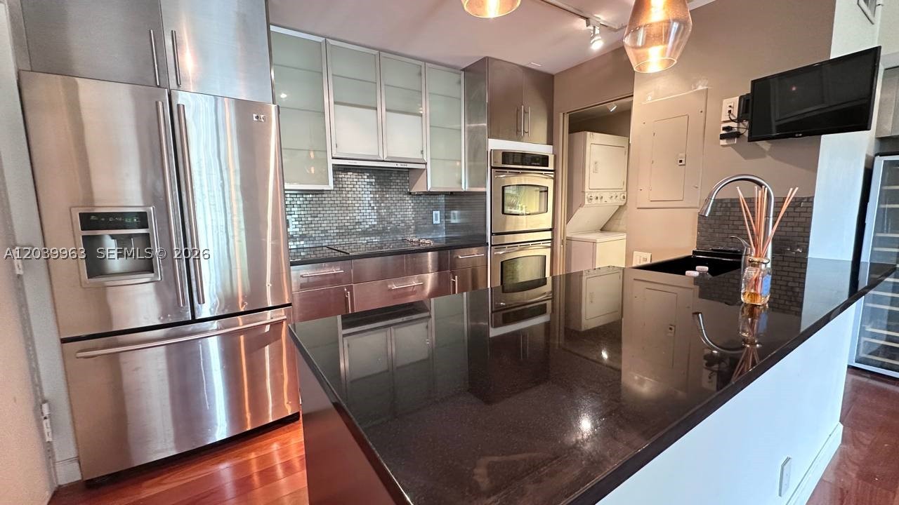 RIVER REACH CONDOMINIUM I - Residential