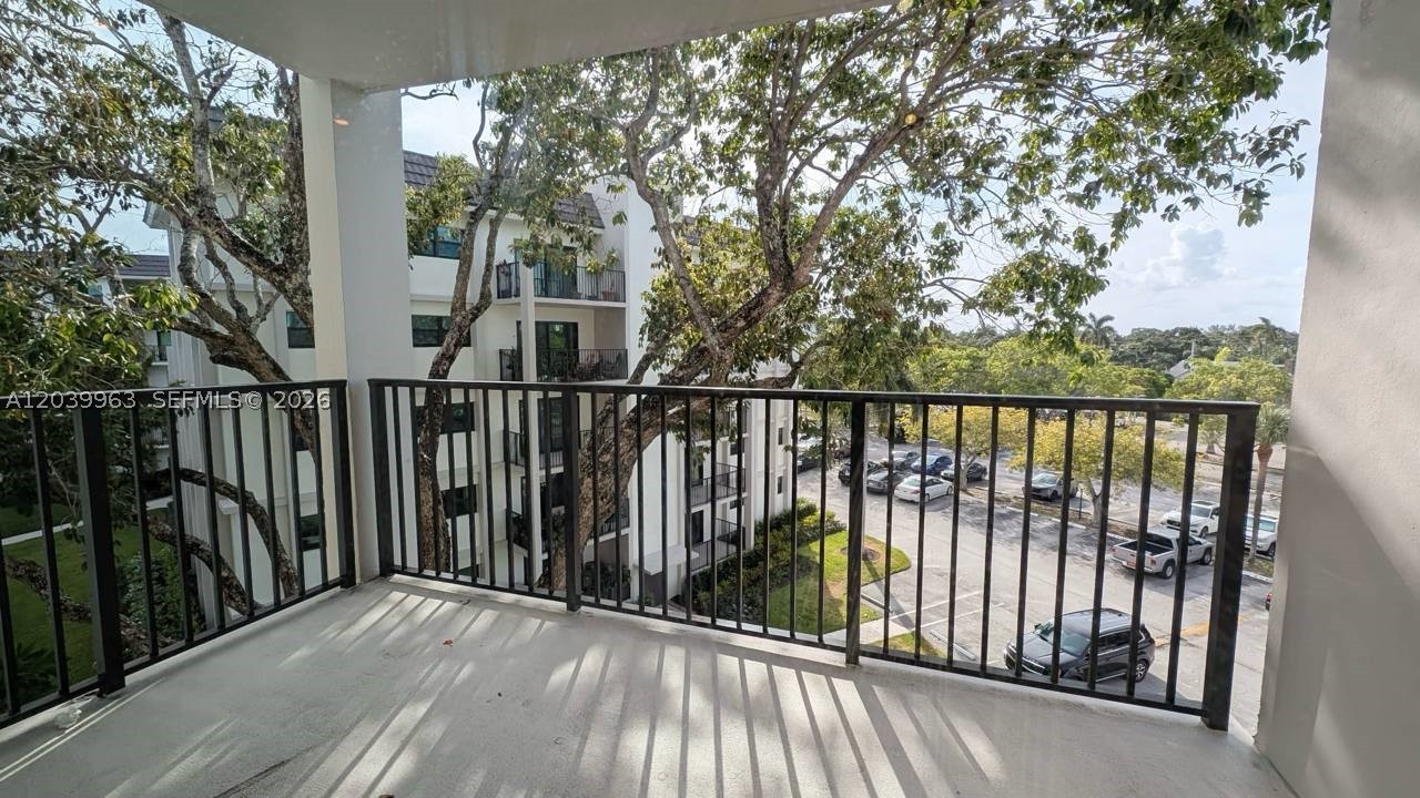 RIVER REACH CONDOMINIUM I - Residential
