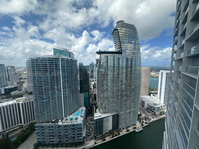 ICONBRICKELL CONDO NO 1 - Residential Lease