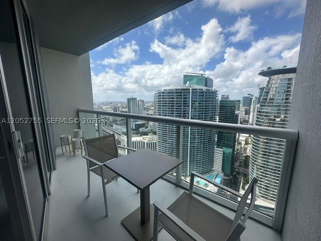 ICONBRICKELL CONDO NO 1 - Residential Lease