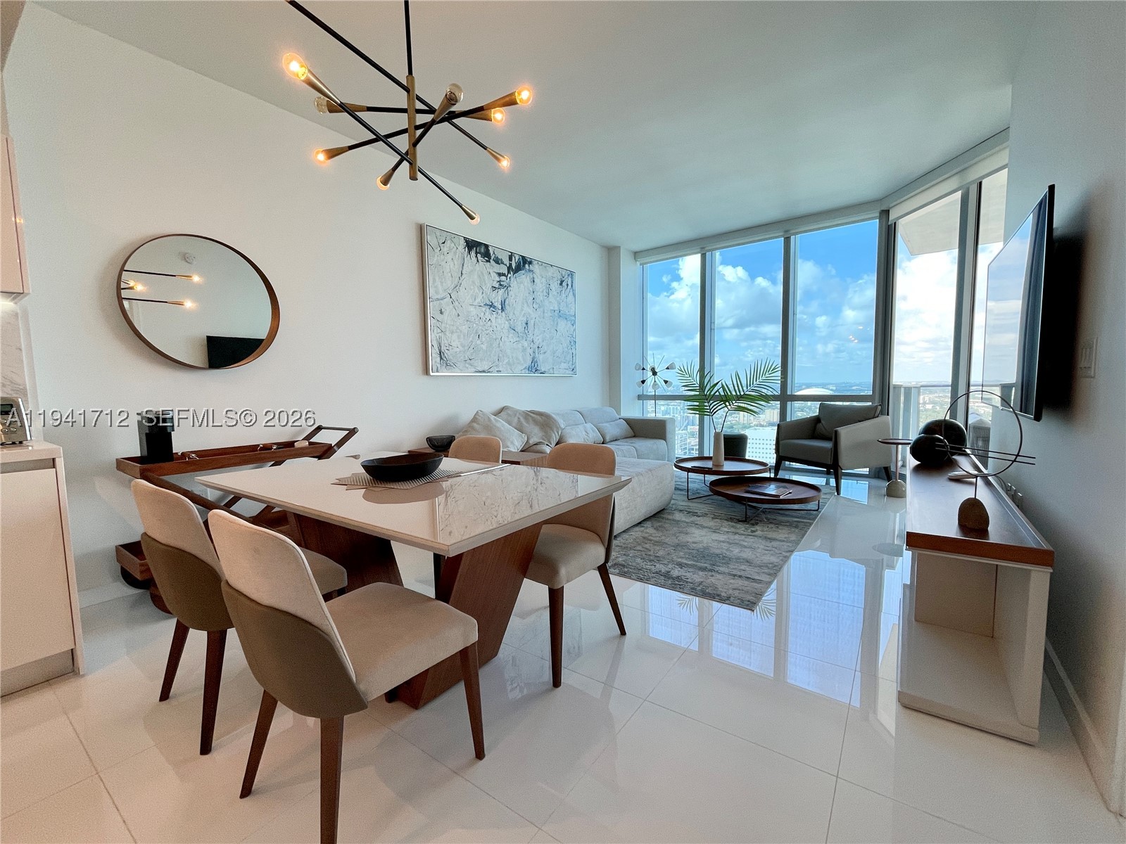 PARAMOUNT WORLDCENTER - Residential
