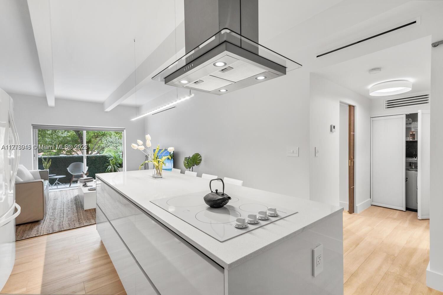 BISCAYNE POINT CONDO - Residential