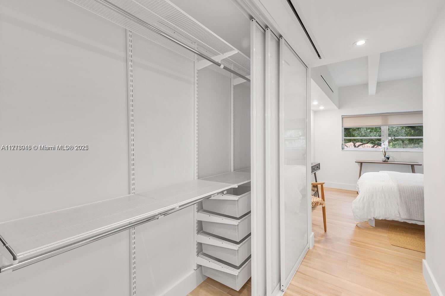 BISCAYNE POINT CONDO - Residential