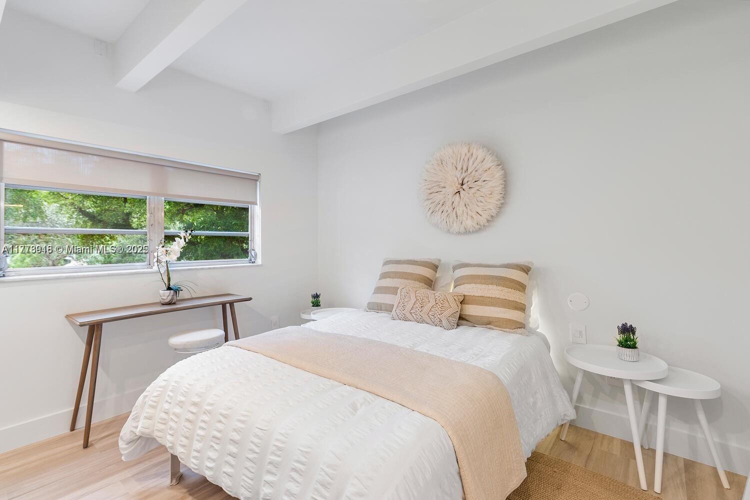 BISCAYNE POINT CONDO - Residential
