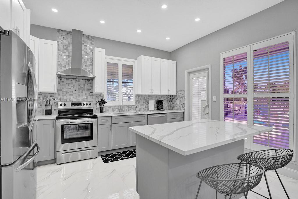 COVE 5TH SEC - Residential