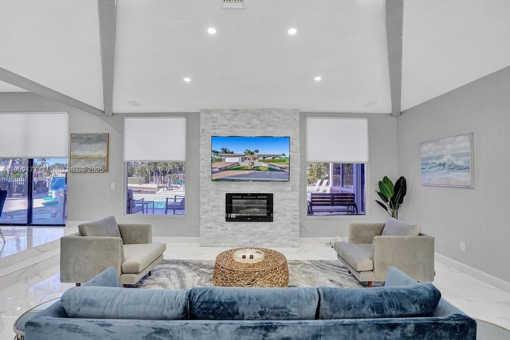 COVE 5TH SEC - Residential