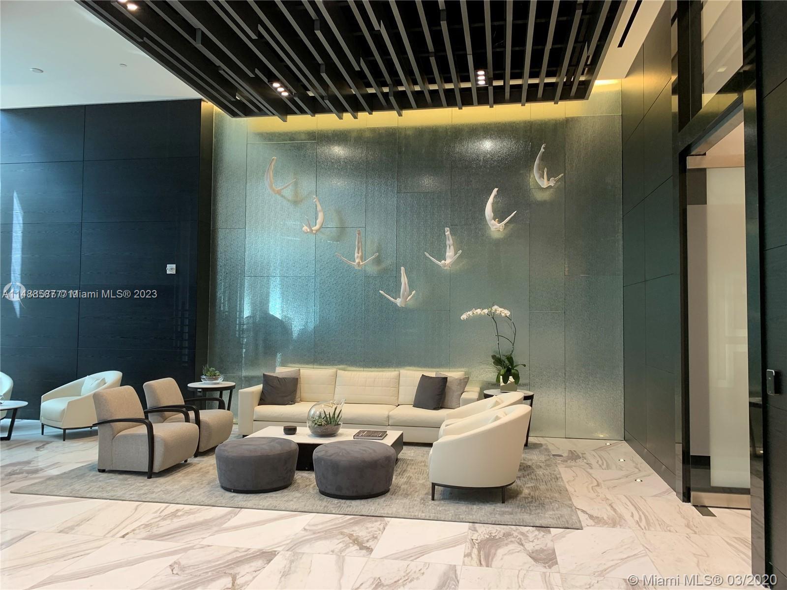 PARAMOUNT MIAMI WORLDCENT - Residential Lease