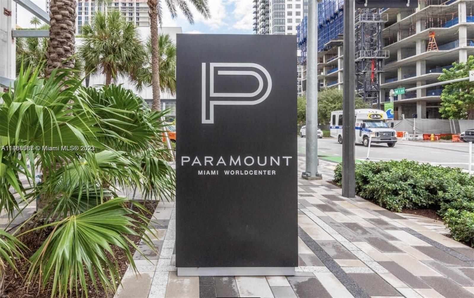 PARAMOUNT MIAMI WORLDCENT - Residential Lease