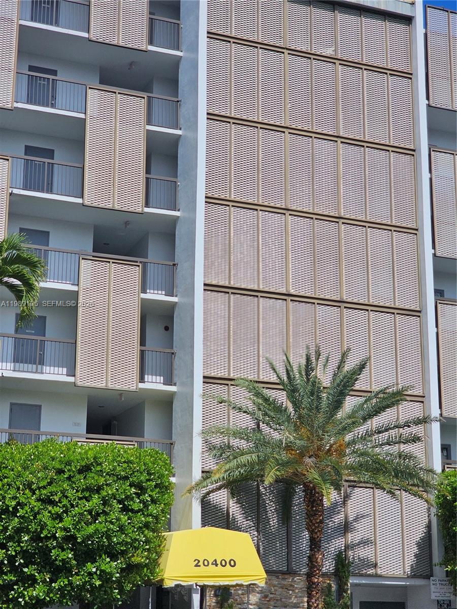 BISCAYA IV CONDO - Residential