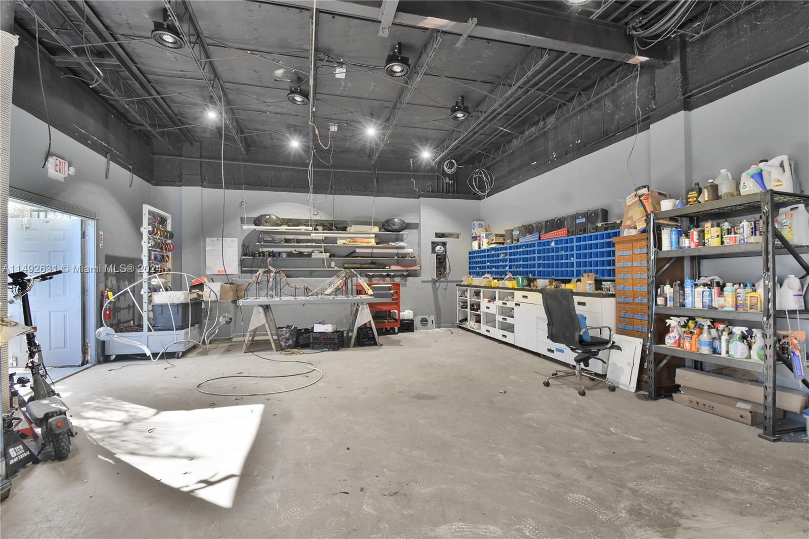 JOHNSON & WADDELLS ADDN R - Land