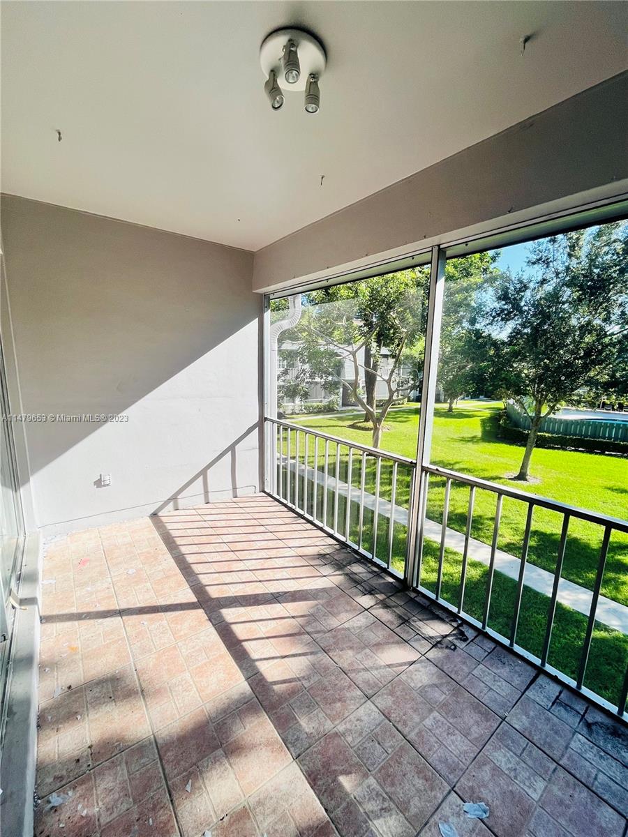 FRENCH QUARTER CONDOMINIU - Residential Lease